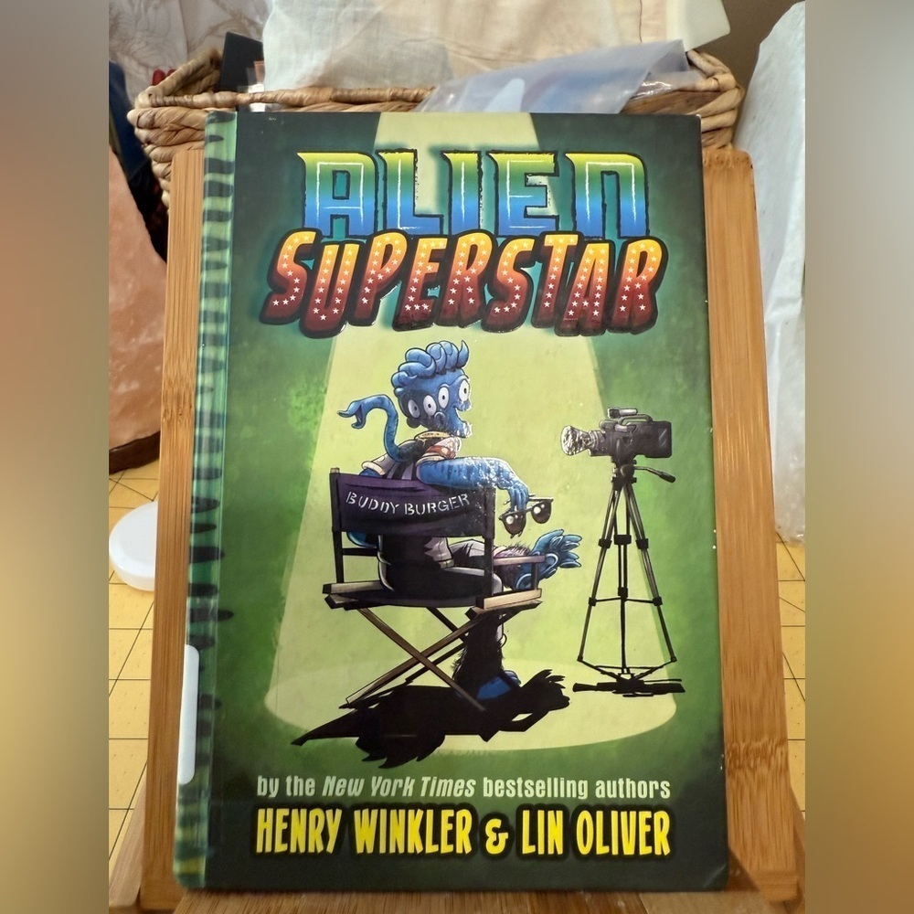 Alien Superstar by Henry Winkler & Lin Oliver HB like new!